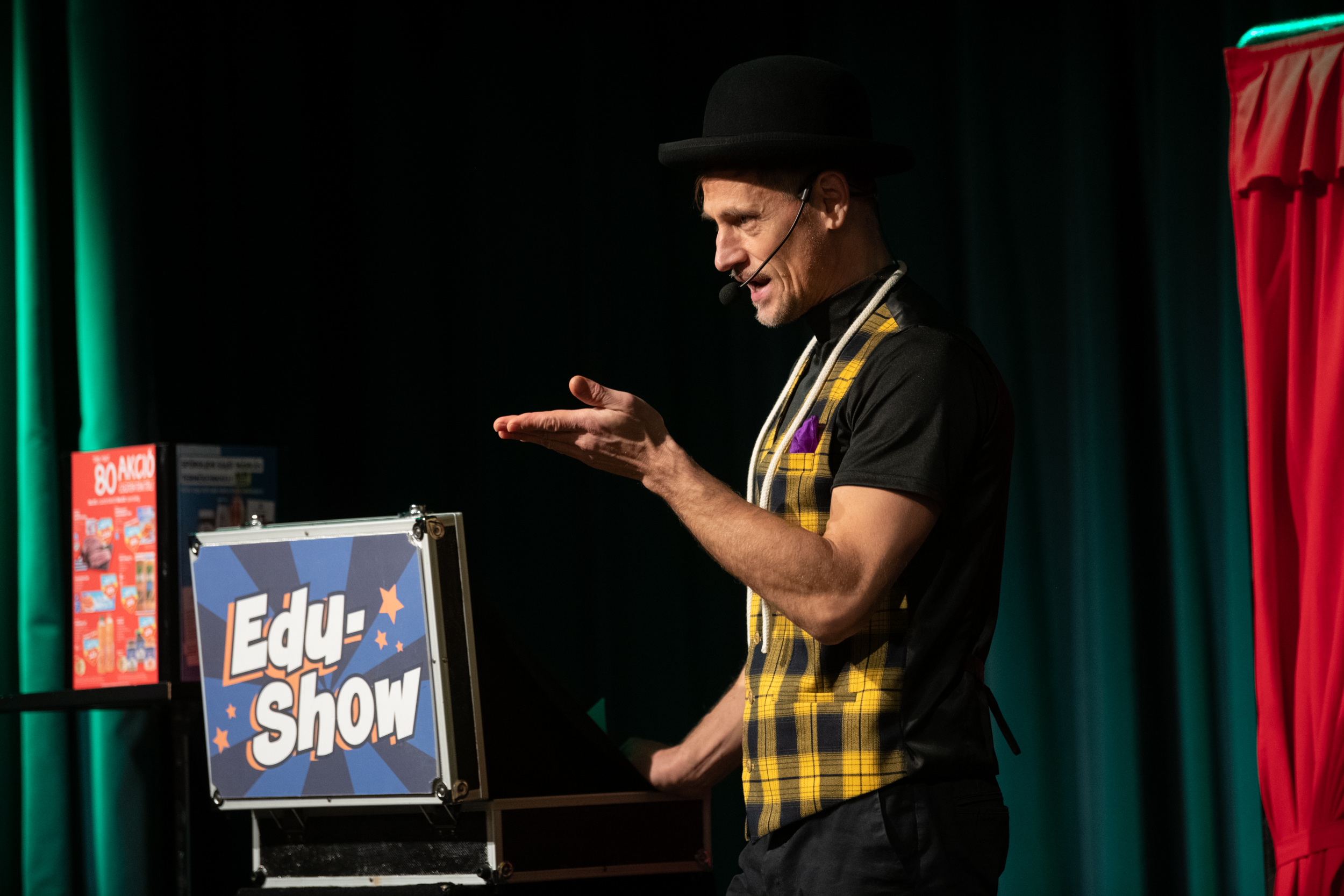 Jótékonysági est a gyermekotthonban élő gyerekekért